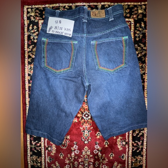 Risk Shorts - Picture 2 of 2